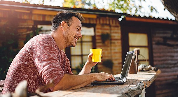 Wie das Smartphone bei der Gartenarbeit hilft